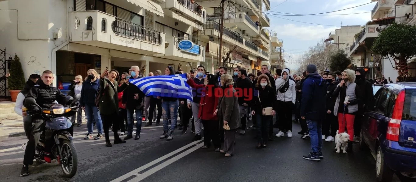 Με «Μακεδονία Ξακουστή» η νέα μεγάλη συγκέντρωση στον Εύοσμο κατά του lockdown και της δομής παράνομων μεταναστών